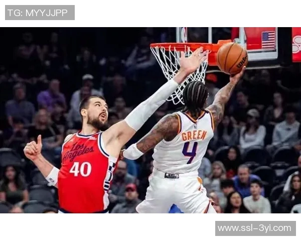 太阳主帅称赞布克表现出色并表示将提升队友状态以求更好表现 太阳主帅称赞布克表现出色并表示将提升队友状态以求更好表现