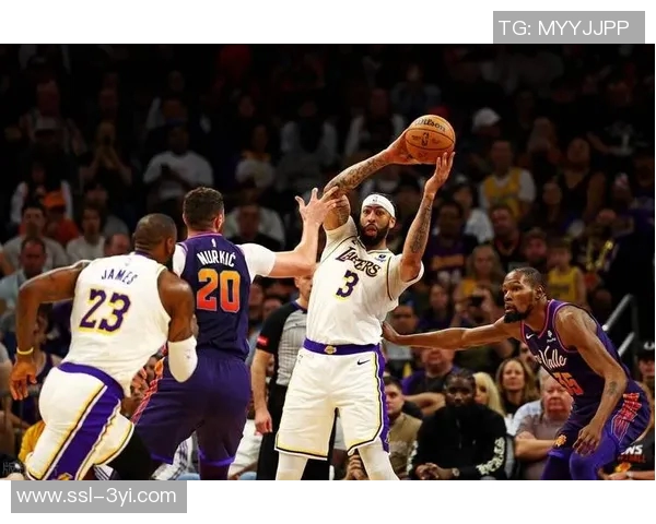 安东尼戴维斯左小腿轻微拉伤官方宣布将缺席至少两场比赛