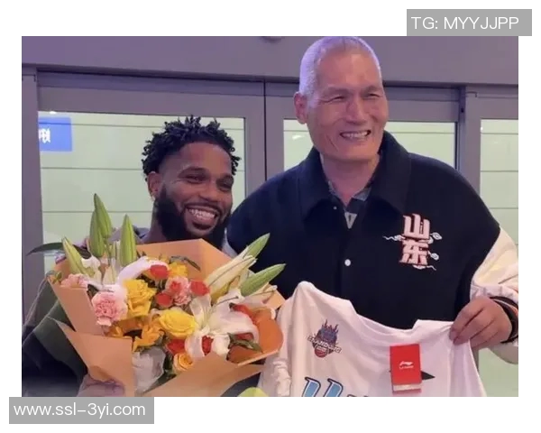 媒体人曝鲍威尔与克里斯关系密切克里斯预计十天后抵达济南